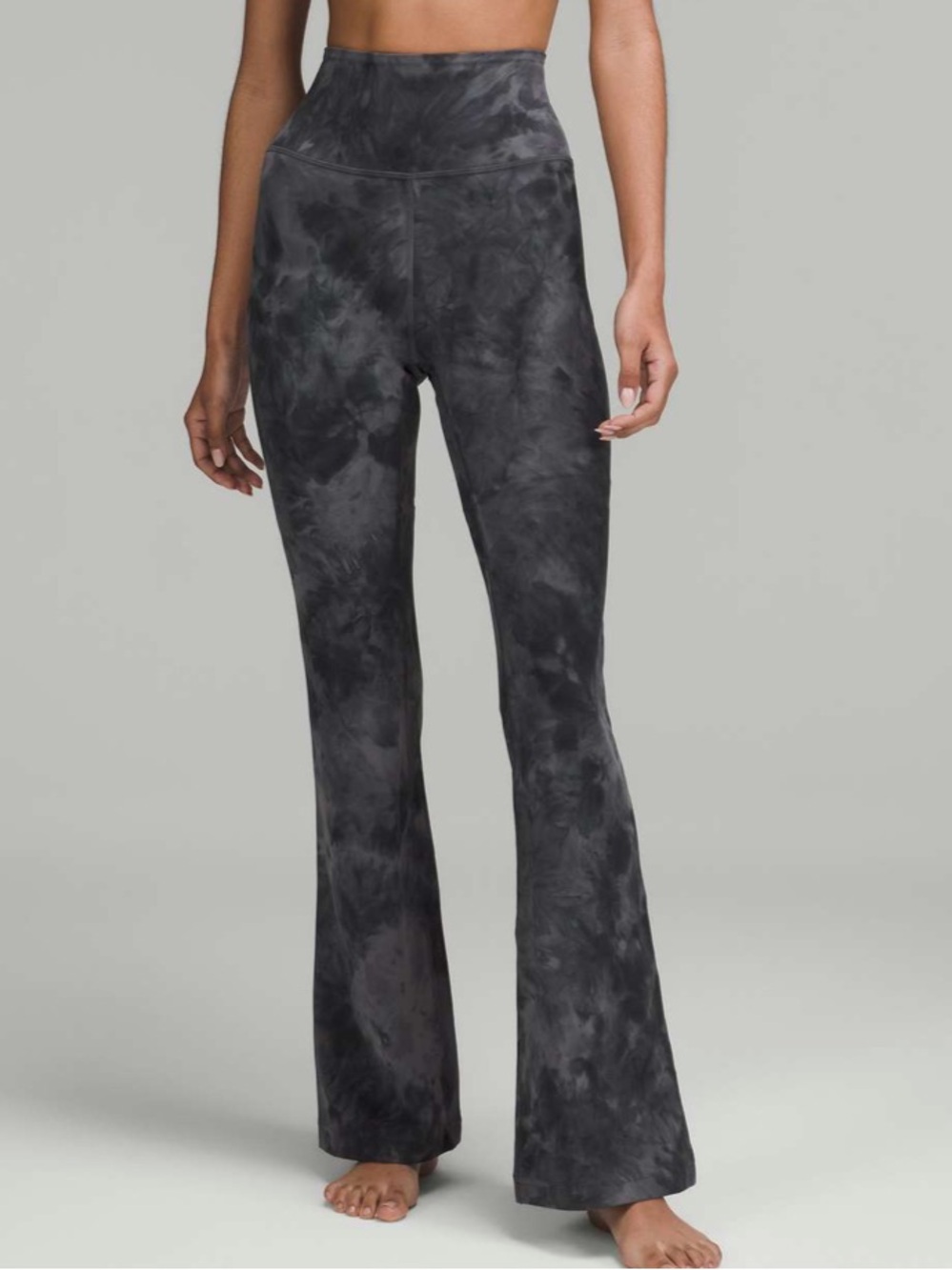 Lululemon Groove Super-High-Rise Flared Pant in Diamond Dye Pitch Grey Graphite